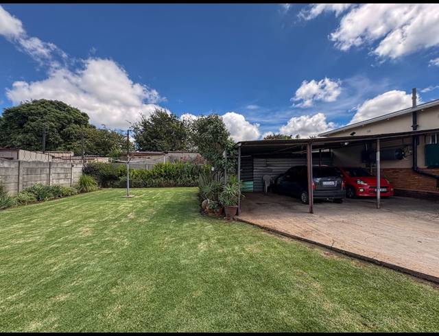 3 BEDROOM HOUSE TO LET IN BRENTHURST